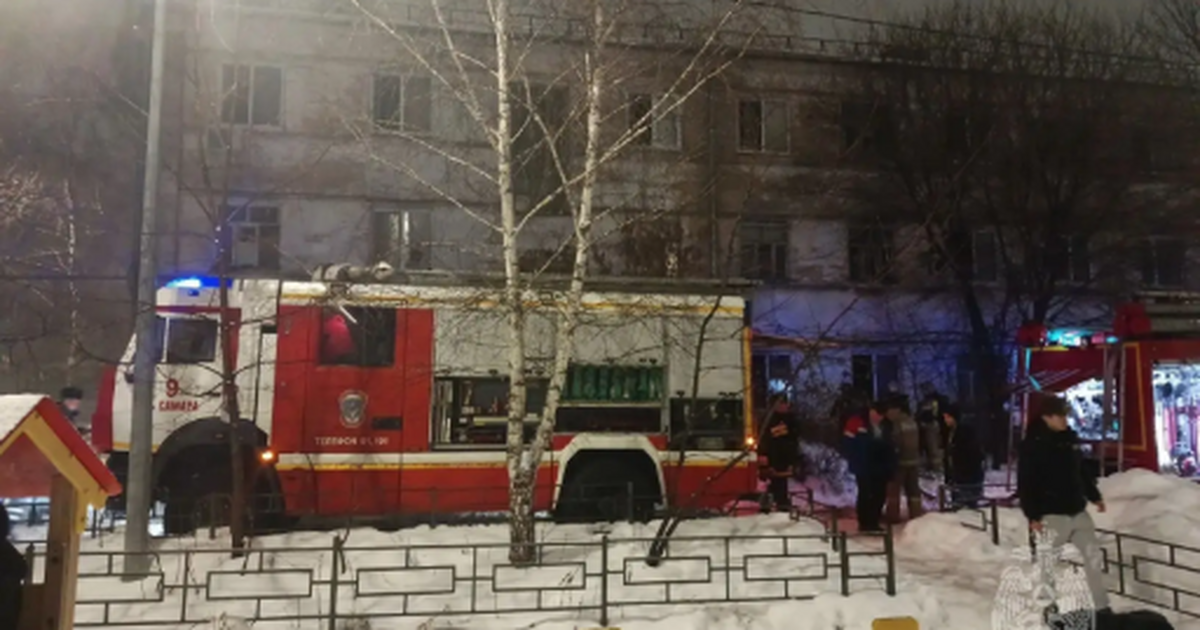 Пожарными спасено десять человек