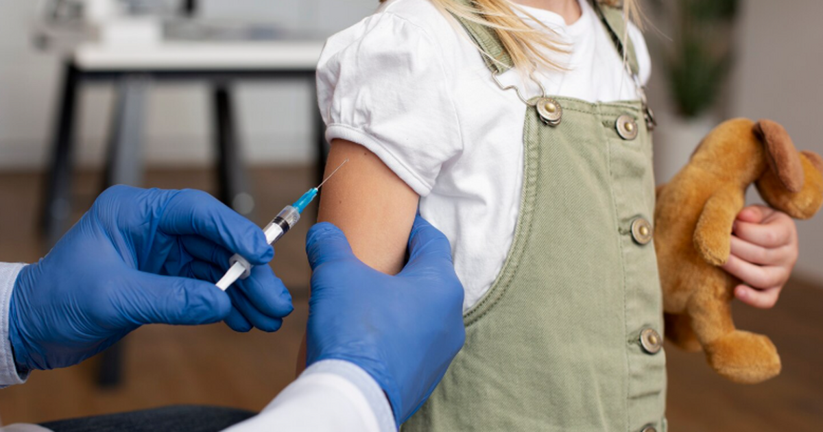 Педиатр опровергла связь прививок с аутизмом и «перегрузкой иммунитета» Врач разобрала распространённые мифы о вакцинации.