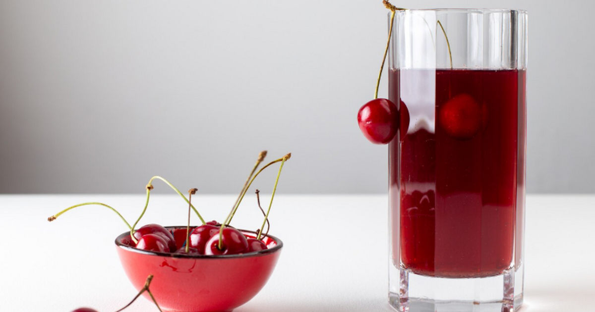 Исследование показало, что сок кислой вишни улу...