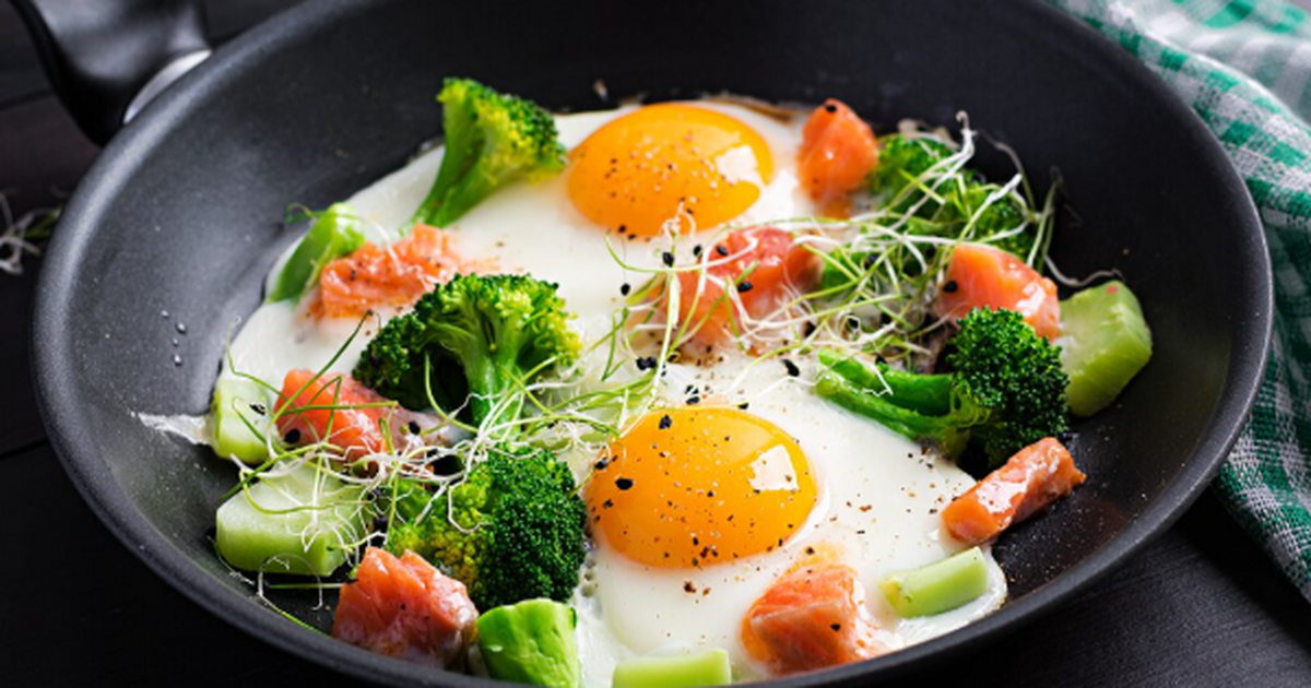 Не сало и не масло, но в 100 раз полезнее: на чём жарят яичницу опытные хозяйки — запомните этот совет раз и навсегда Хочешь нежный белок, тягучий желток и ноль «жар...