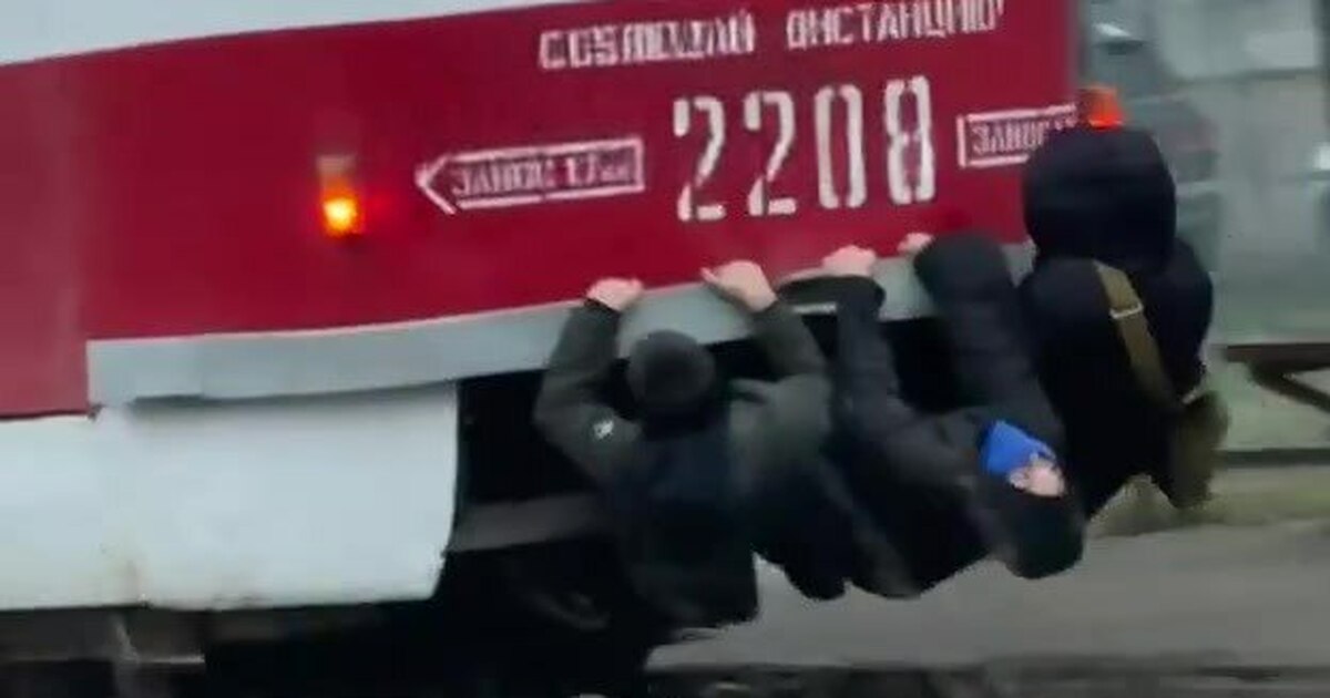 Жители Самары стали свидетелями опасных развлеч...