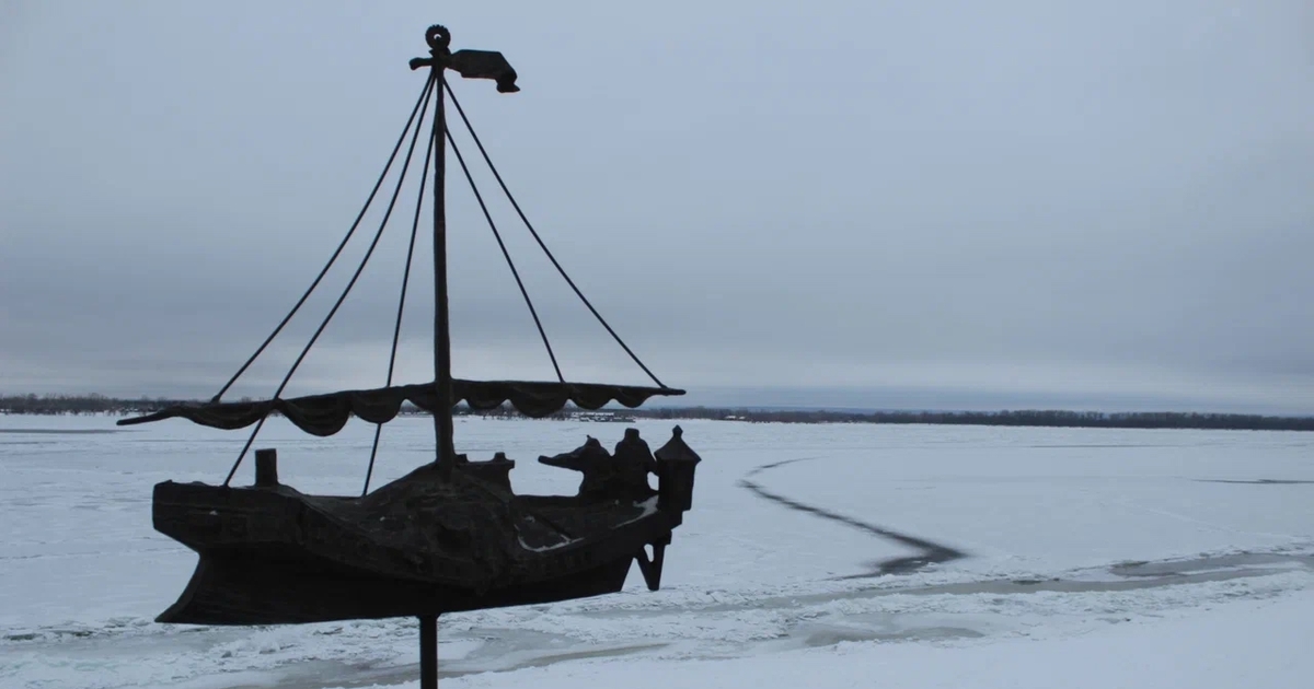 Местами сохраняются открытые участки воды