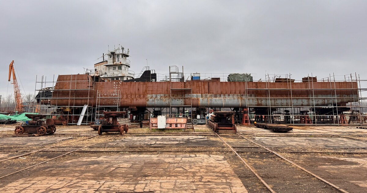 В Самаре "Нефтефлот" завершил корпус катамарана на 300 пассажиров Судно предназначено для речных и прибрежных пас...