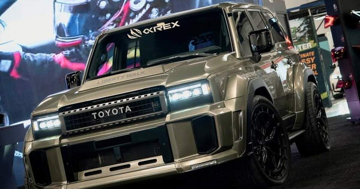 На выставке SEMA 2025 показали экстремальный тюнинг Land Cruiser LC250 Тюнинг был сделан компаниями Alpha Rex и Libert...