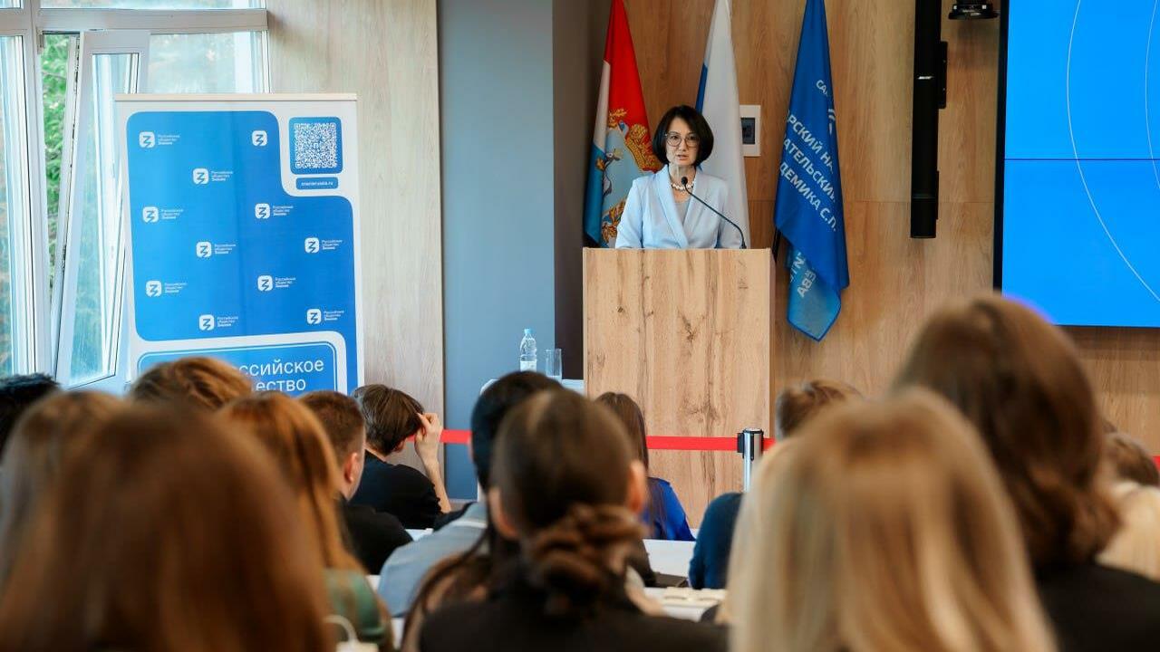 В Самаре прошла встреча студентов с главой областного Минспорта Рогожинской Встреча в открытом формате стала частью проекта...