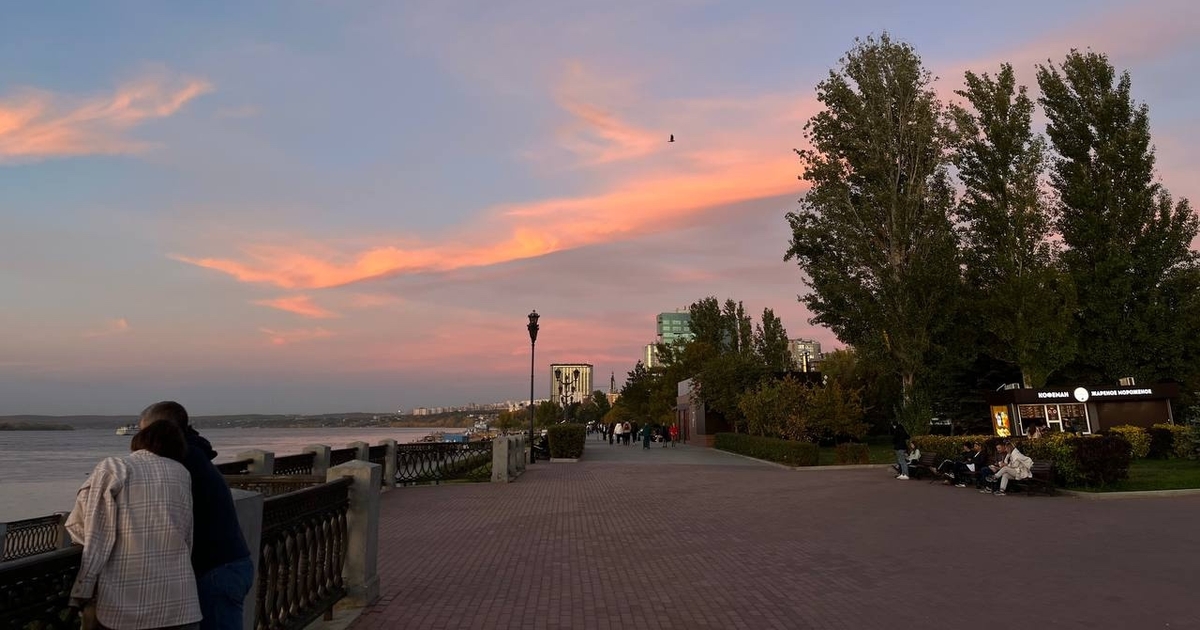 В Самаре из-за подъёма уровня воды в Волге подтопило набережную В Самаре поднялся уровень Волги, часть новой на...