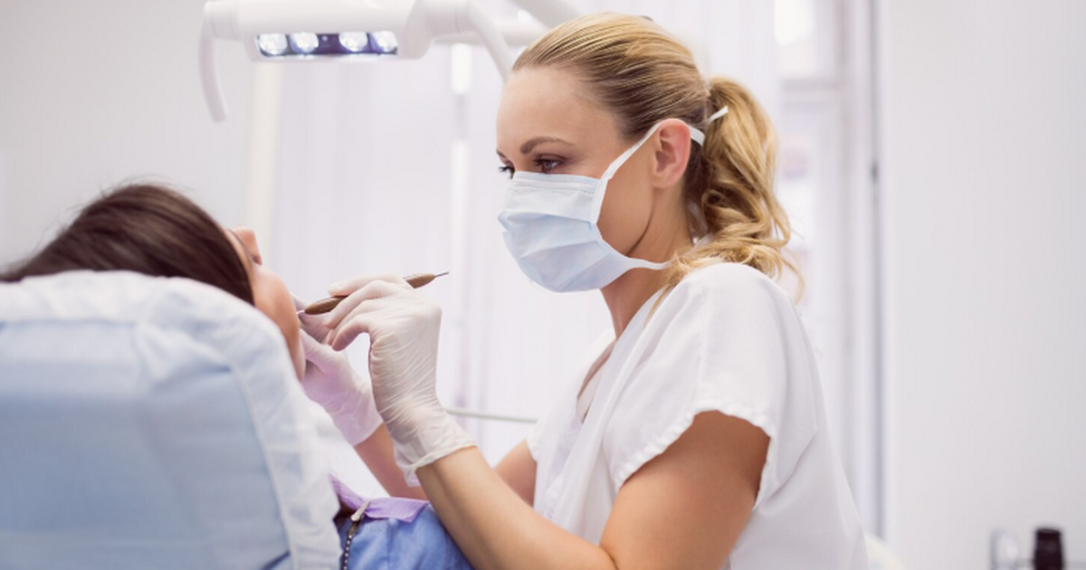 Учёные: аромат лаванды снижает тревогу у пациентов в кресле стоматолога Российские исследователи изучили, как запахи мо...