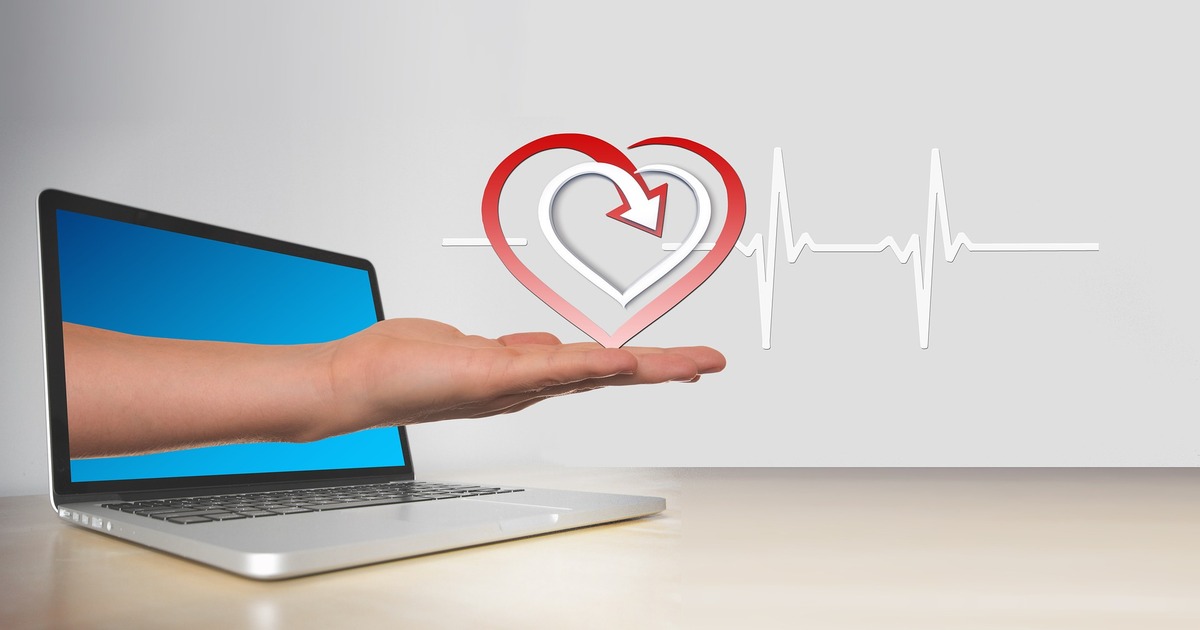 Главную роль играет играет правый сердечный блу...