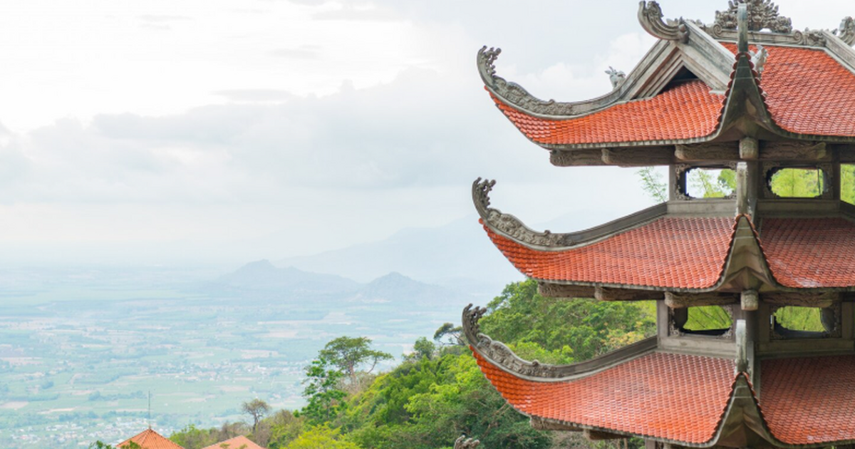 Российские пенсионеры массово едут отдыхать в Китай Спрос российских пенсионеров на отдых в Китае и...