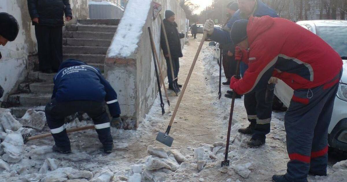 В Самаре после вмешательства прокуратуры очистили тротуары и проезды Прокуратура Промышленного района Самары провела...