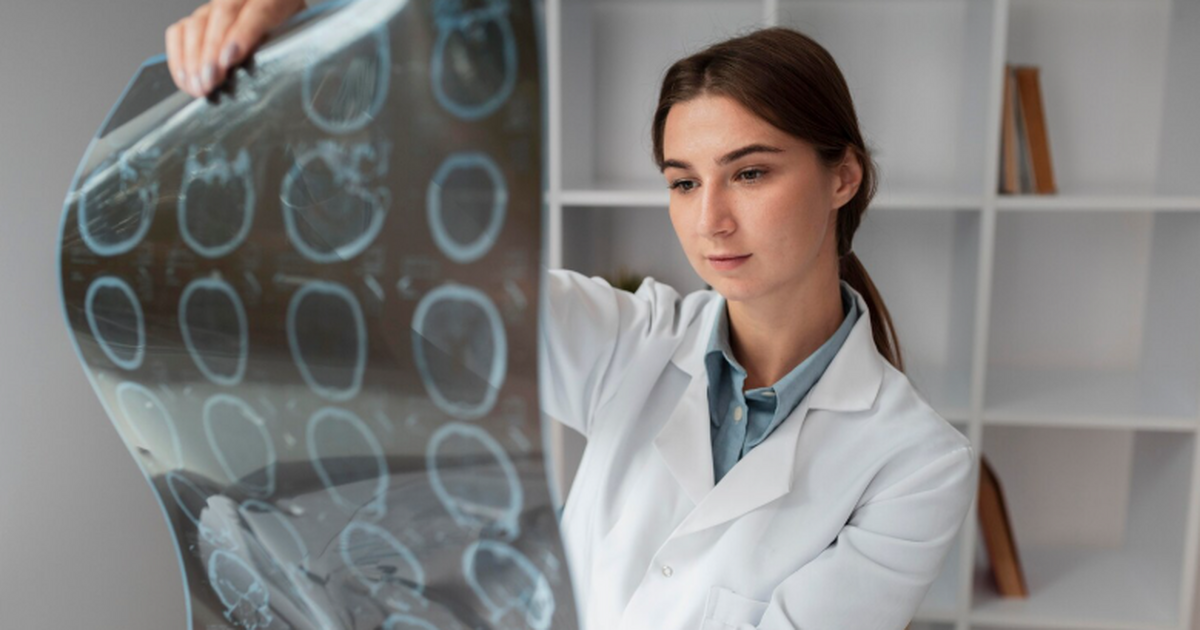 Ученые нашли клетки‑«зомби», вызывающие височну...