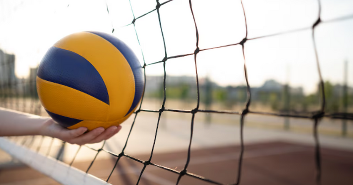 Калининградский «Локомотив» вырвал победу у «Омички» в пятом сете Волейболистки калининградского «Локомотива» оде...