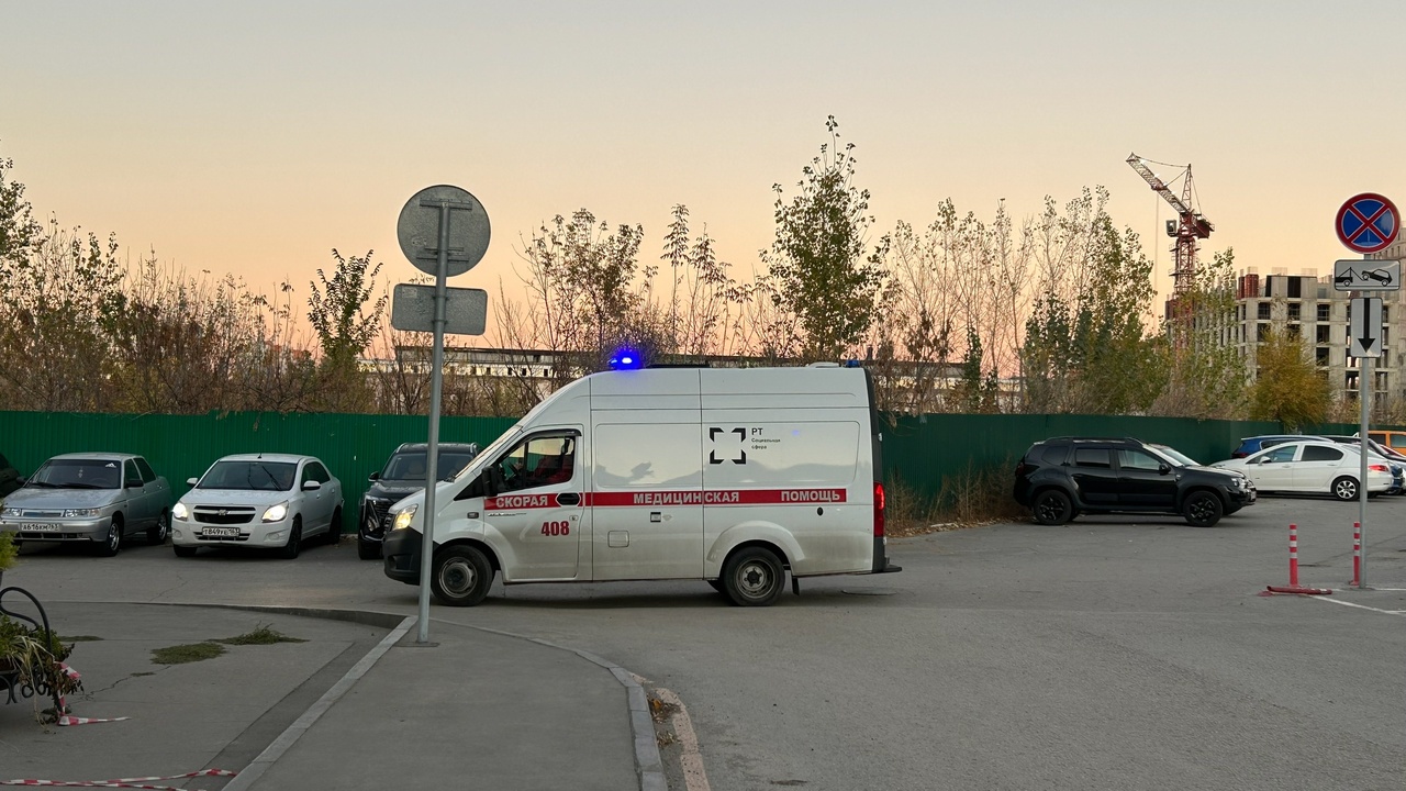 Семь самарских врачей-добровольцев выехали в ДНР для оказания экстренной помощи Минздрав Самарской области проинформировал об о...