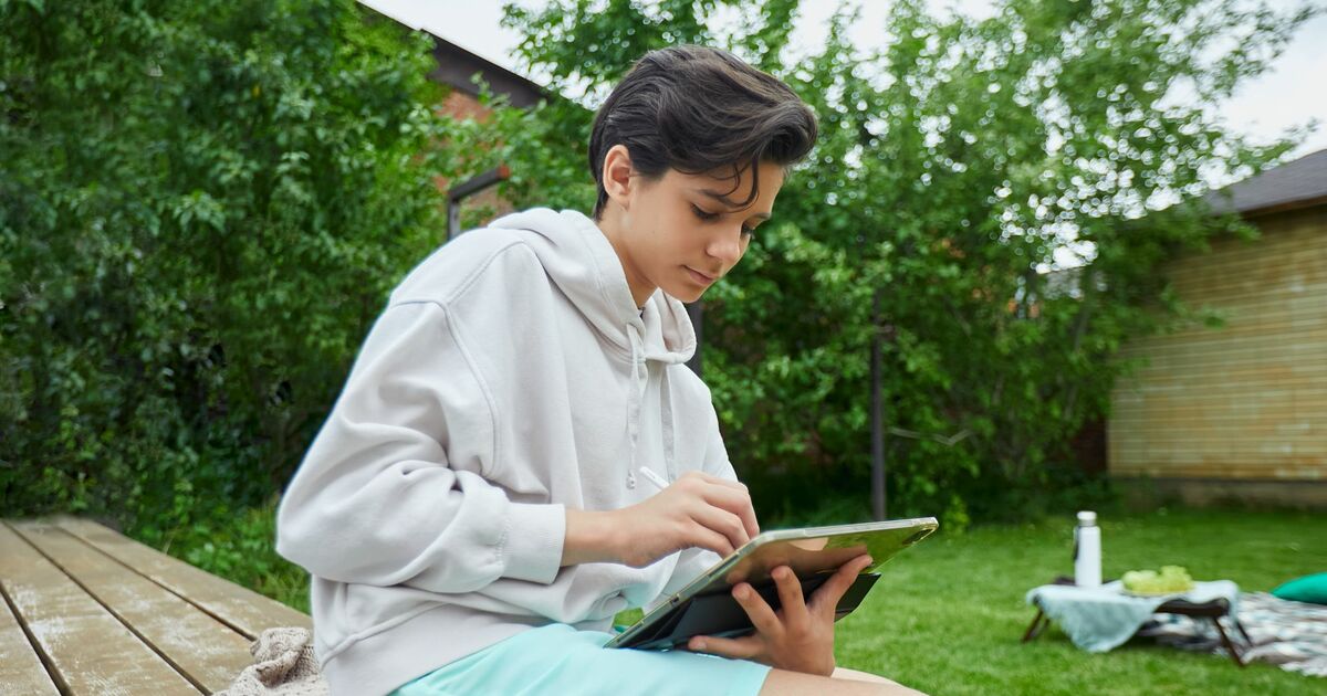 Жители области открыли дачный сезон раньше прив...