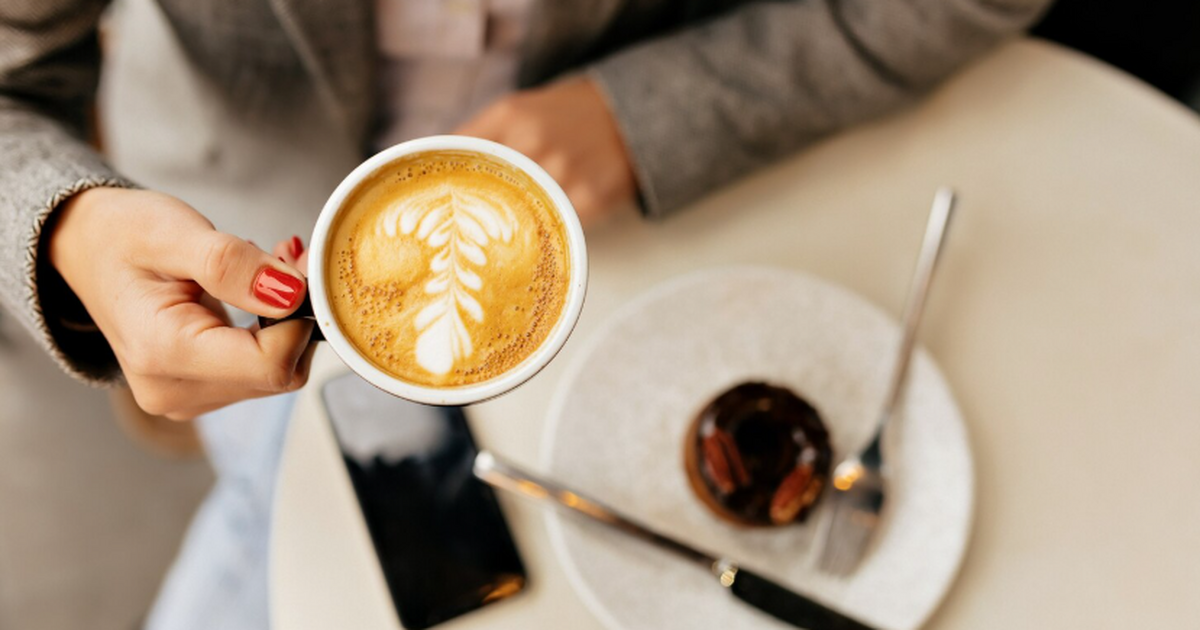 Умеренное количество кофе может косвенно способ...