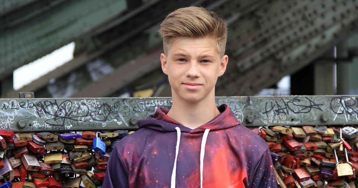 Реформа открывает подросткам легальный доступ к...