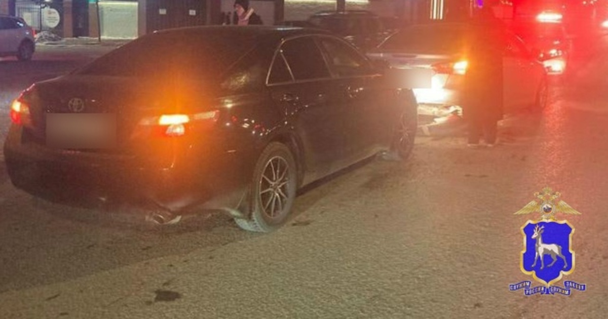 В Ленинском районе столкнулись Toyota Camry и F...