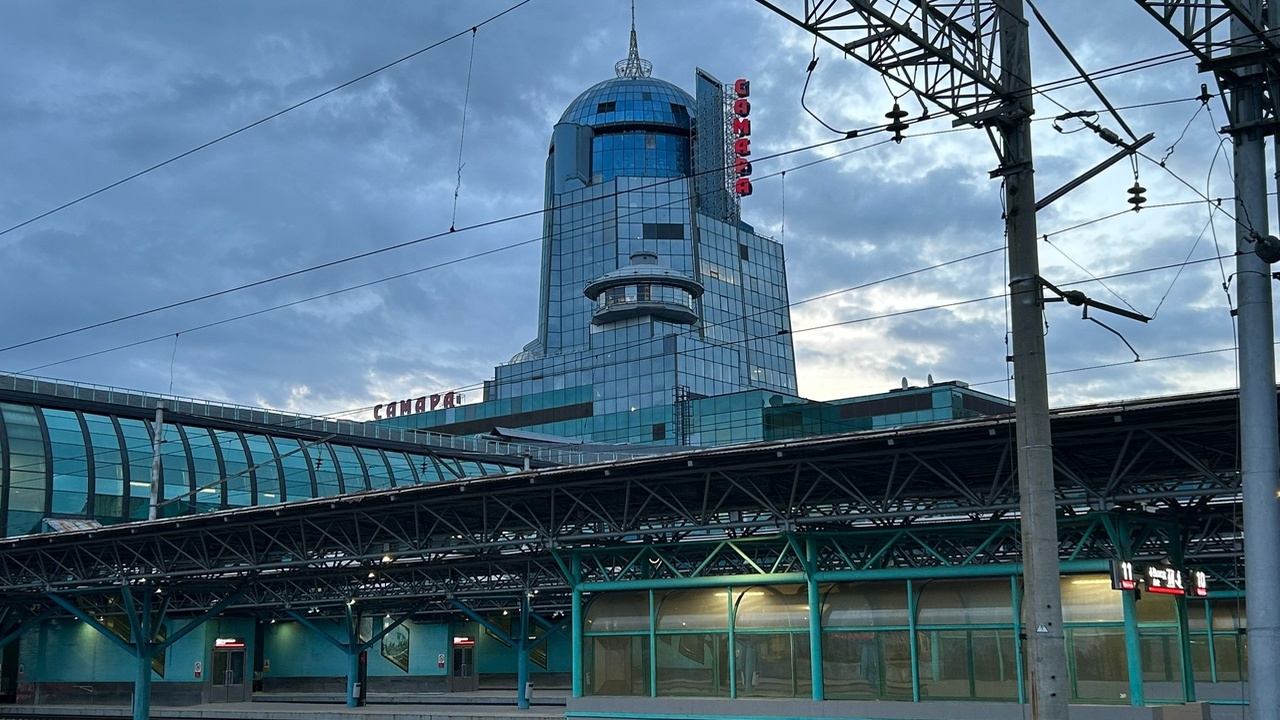 Приобретение билета не гарантирует отсутствие попутчиков: новые правила для пассажиров поездов Покупка проездного документа не является гарант...