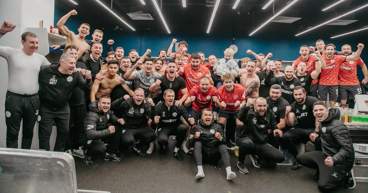 В составе "Акрона" отличились Пестряков и Лончар