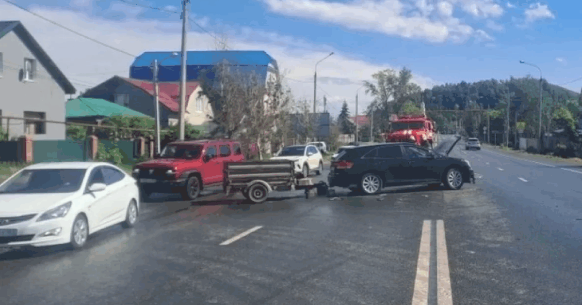 В Самарской области столкнулись Toyota Venza и ...
