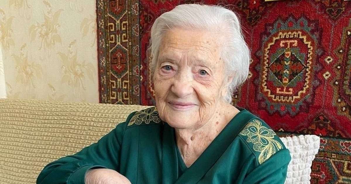 Анну Петровну Корастылеву поздравило правительс...