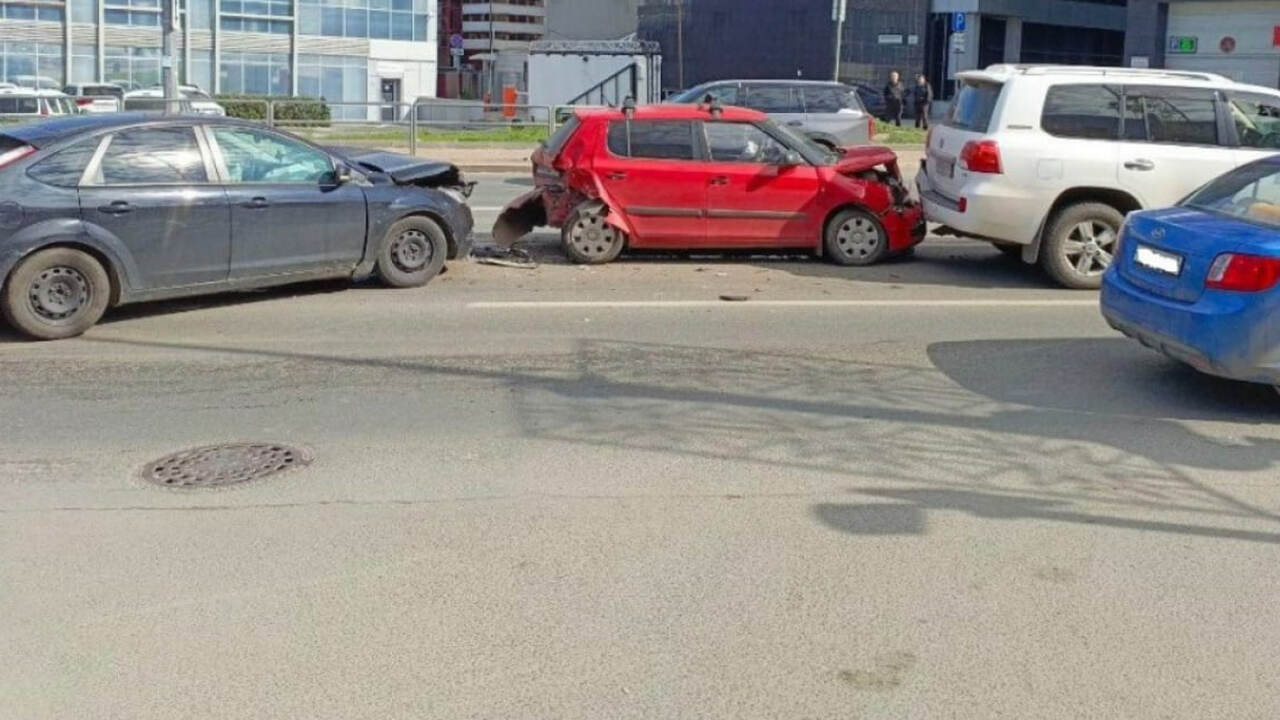 Пьяный на рассвете: Ford устроил массовое ДТП на Московском шоссе В Самаре 24 мая произошло серьёзное ДТП происше...