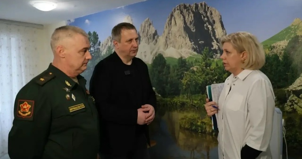 Носков и генерал-майор Алексеев посетили отделе...