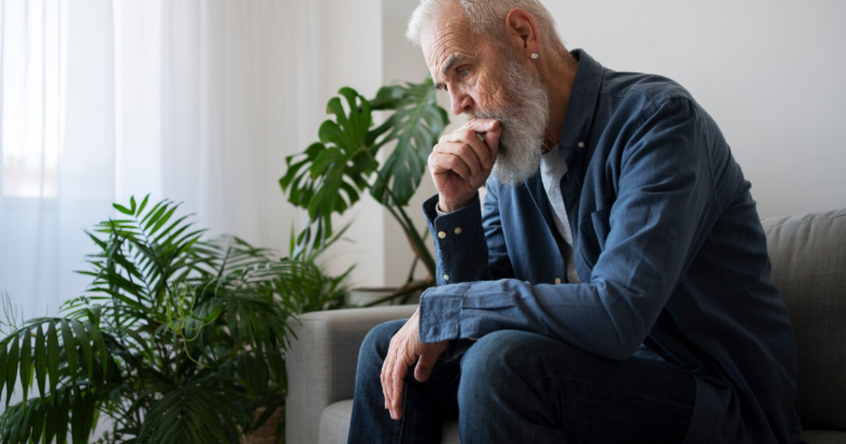 Люди с Альцгеймером забывают родных из‑за разрушения сетей социальной памяти Ученые предложили объяснение, почему люди с бол...