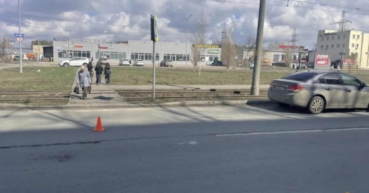 Автомобиль Chevrolet Cruze совершил наезд на 77...