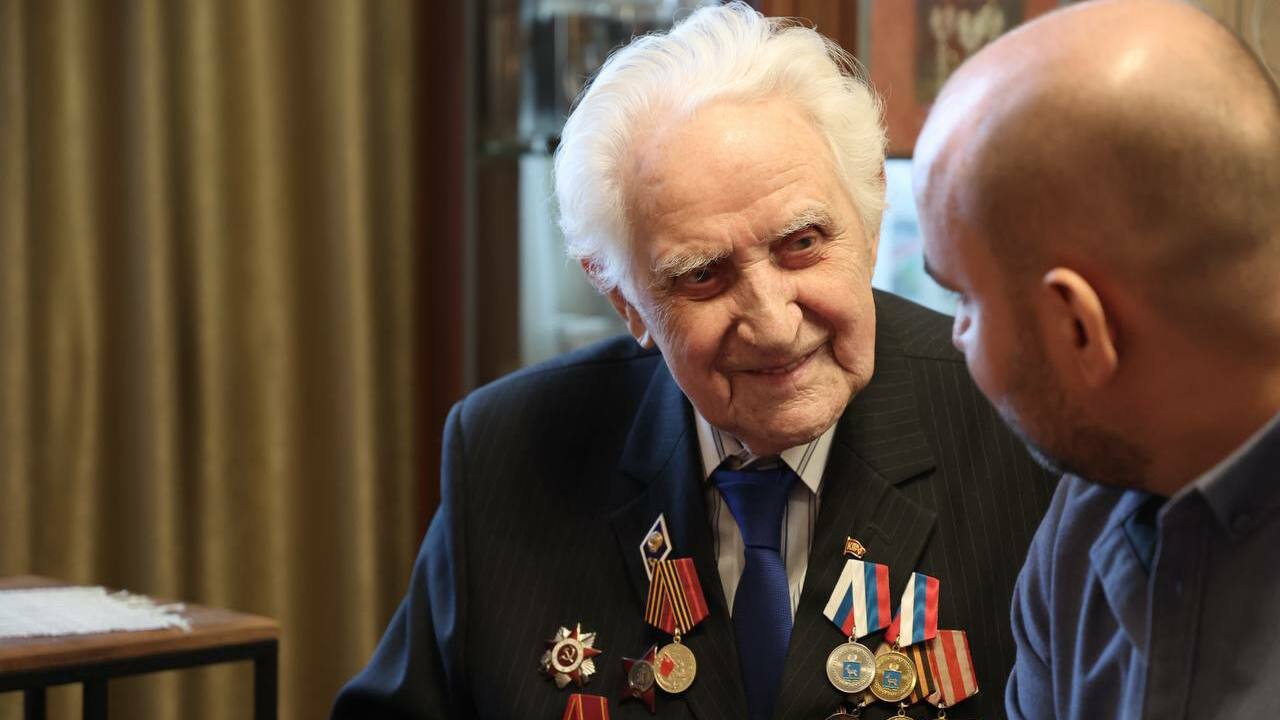 На 102-м году жизни скончался ветеран Великой Отечественной войны: подвиги Александра Любимова В Самарской области на 102-м году жизни скончал...