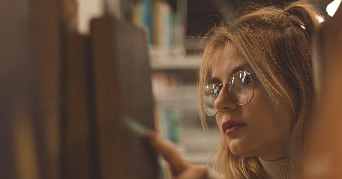 57% самарцев не посещают библиотеки SuperJob провел исследование о частоте посещени...