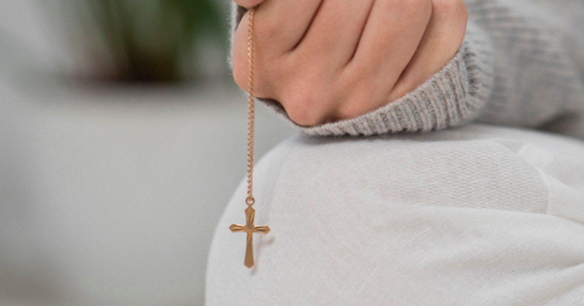 Православный священник объяснил, что нательный ...