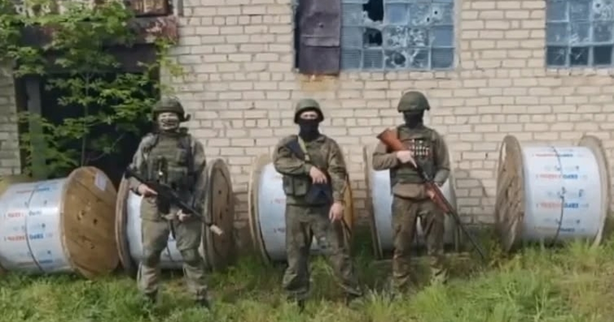 Вторая часть гуманитарной посылки из Самары доставлена в зону СВО В состав груза вошли стройматериалы, БПЛА и опт...