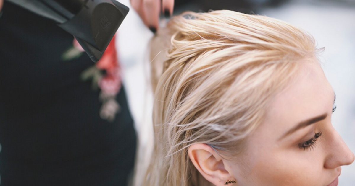 Как вернуть густоту волос зимой с помощью всего...