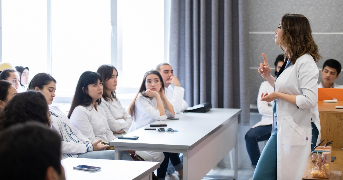 СамГМУ выплатит до 350 тысяч рублей абитуриентам с высокими баллами по ЕГЭ Речь идет о поступающих, набравших 270 баллов и...