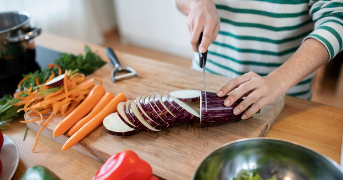 Доктор Александр Мясников рекомендует россиянам...