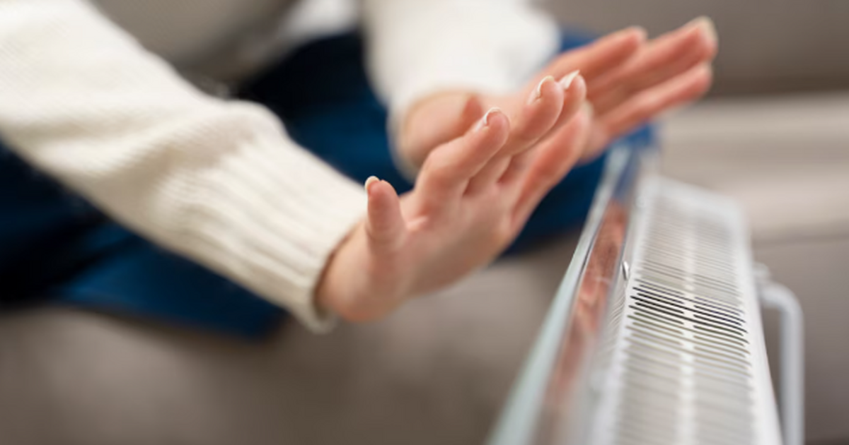 Холод в квартире? Вот как батареи и окна спасаю...