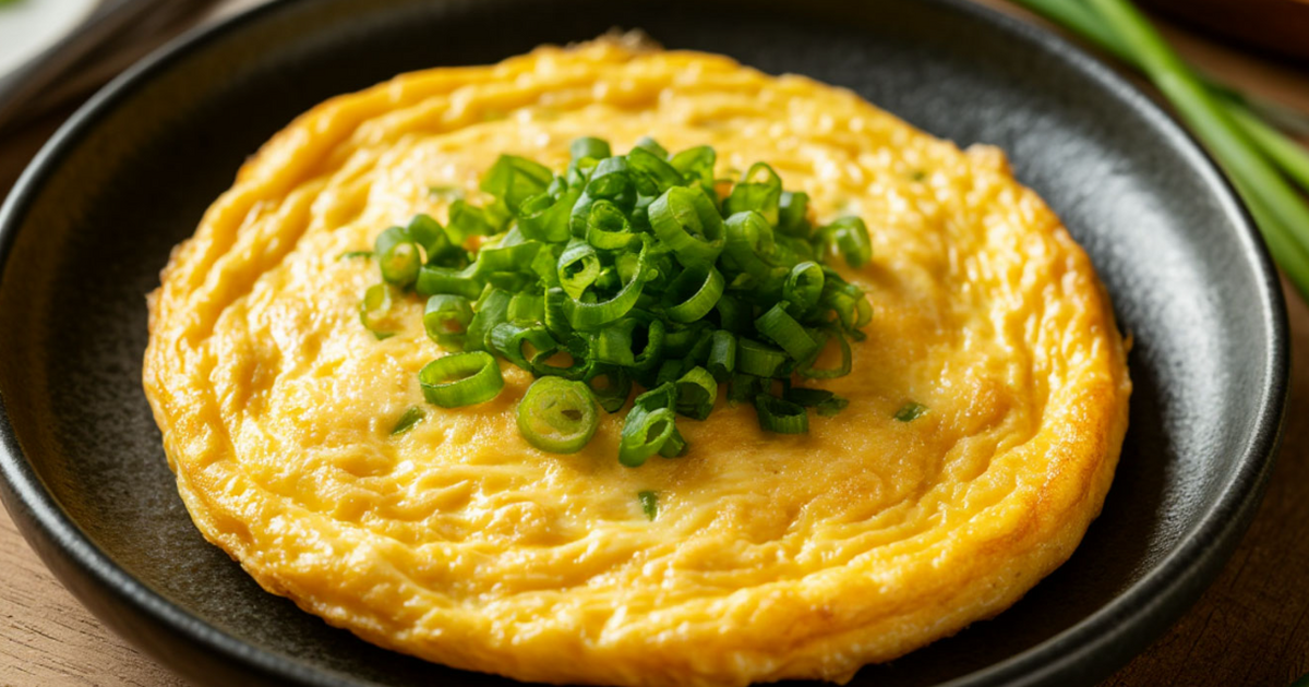 Забудьте о молоке на своей кухне: один продукт делает омлет в разы пышнее и нежнее Идеальный омлет: как сметана превращает завтрак...