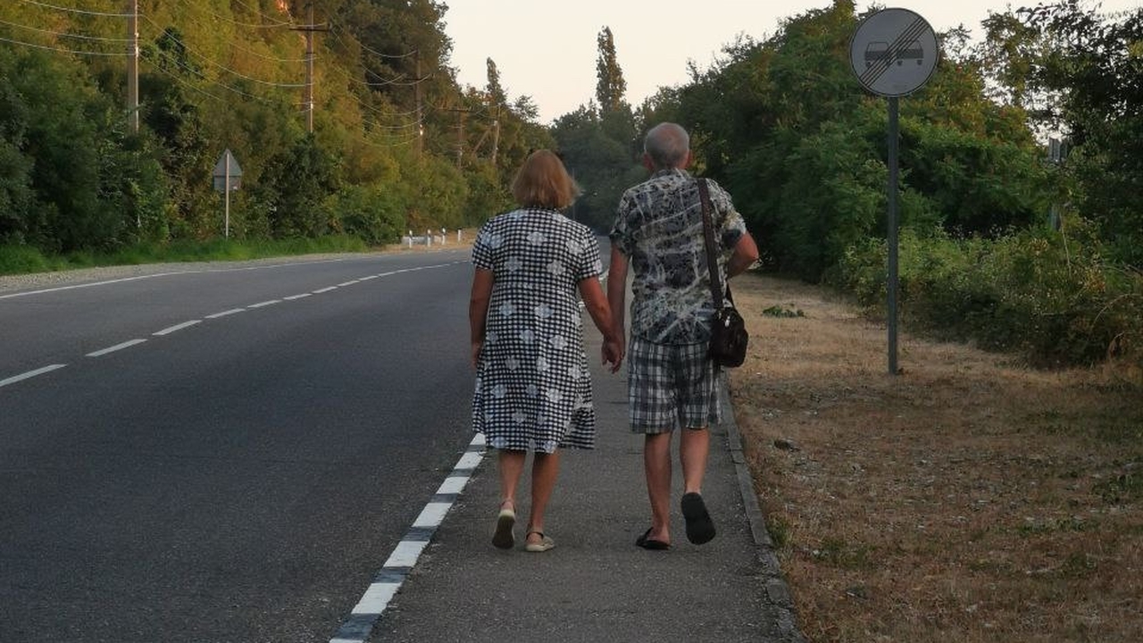 Разберемся, почему не все пенсионеры могут расс...