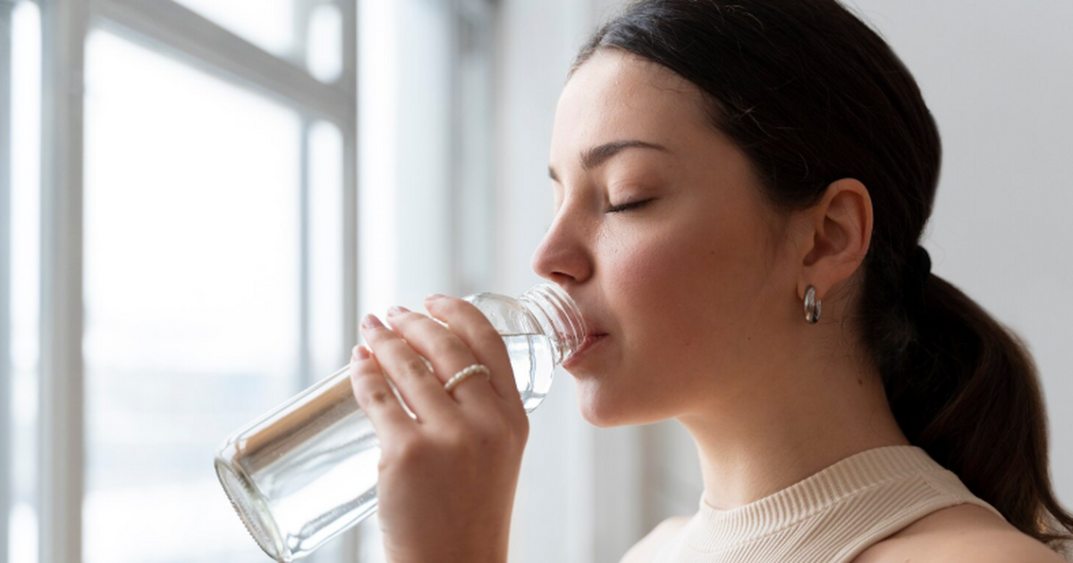Врач Кашух советует пить воду небольшими порциями в течение всего дня Эксперт лаборатории «Гемотест» Екатерина Кашух ...