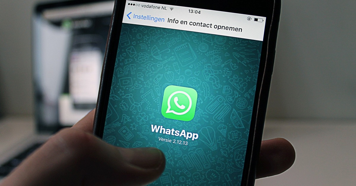 Мужчина заглянул в WhatsApp жены и узнал об измене после 19 лет отношений Пользователь отметил, что до случившегося счита...