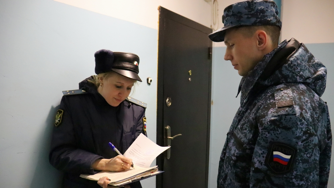 Приставы Сергиевского района взыскали с должника по алиментам 150 тысяч рублей Должник начал выплаты после предупреждения об у...