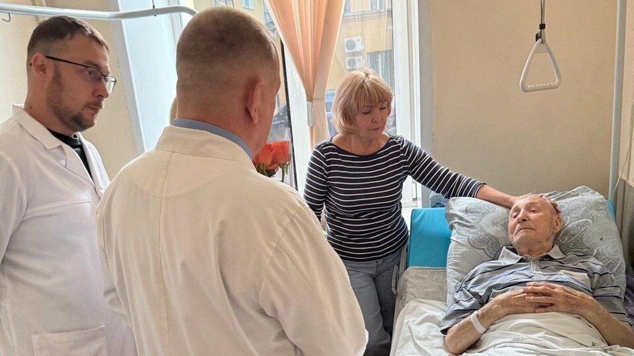 В Самаре врачи больницы им. Семашко спасли 98-летнего ветерана войны У пациента был диагностирован тяжелый перелом б...