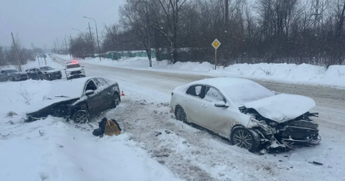 Столкновение произошло после выезда на полосу в...