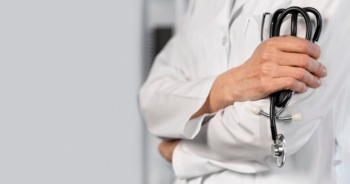 Профессор Иванов заявил о системном сбое в здравоохранении России Профессор Денис Иванов считает, что массовые не...