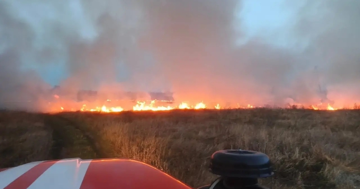 В Кинель-Черкасском районе за день произошли два пожара Причины обоих пожаров устанавливаются