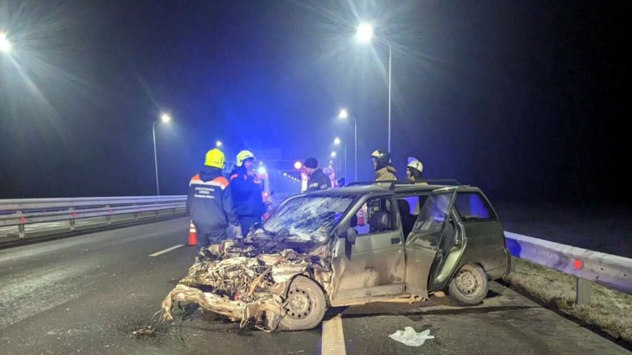 В ДТП погиб пассажир легкового автомобиля, женщ...