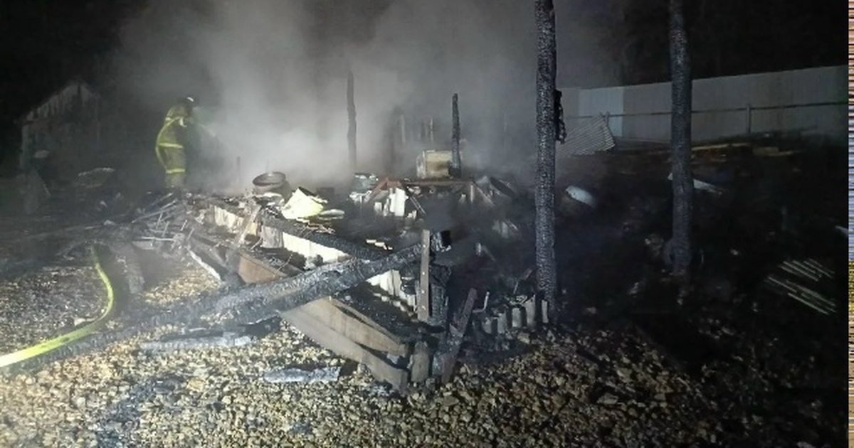 В настоящее время причины возгорания устанавлив...