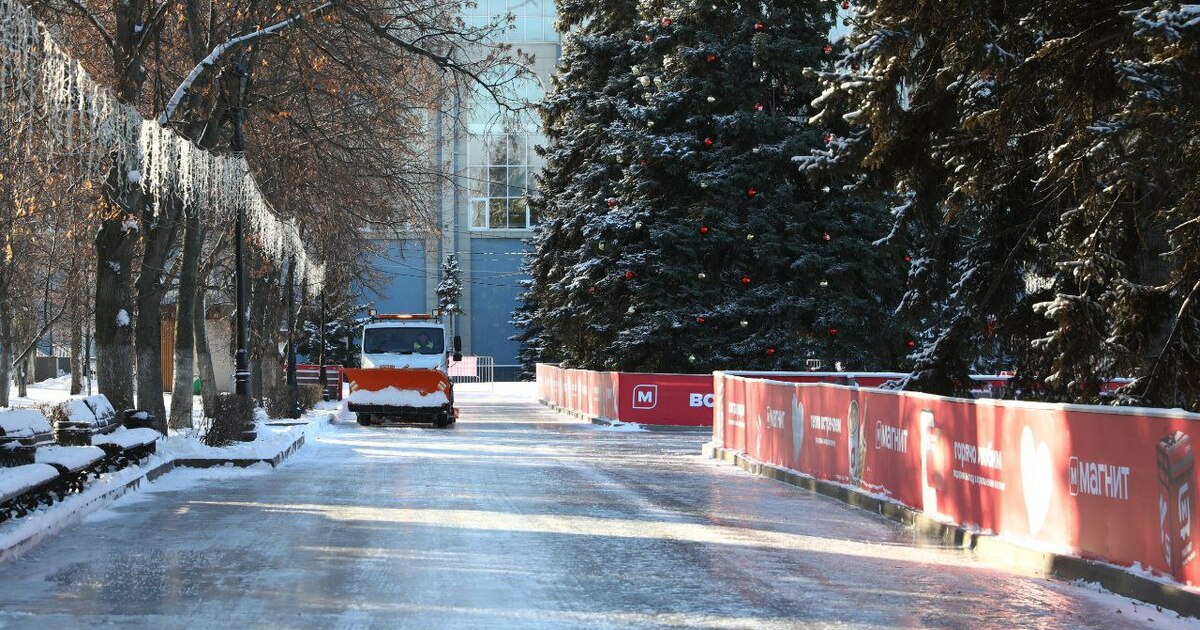 Морозная погода позволяет заливать больше площадок