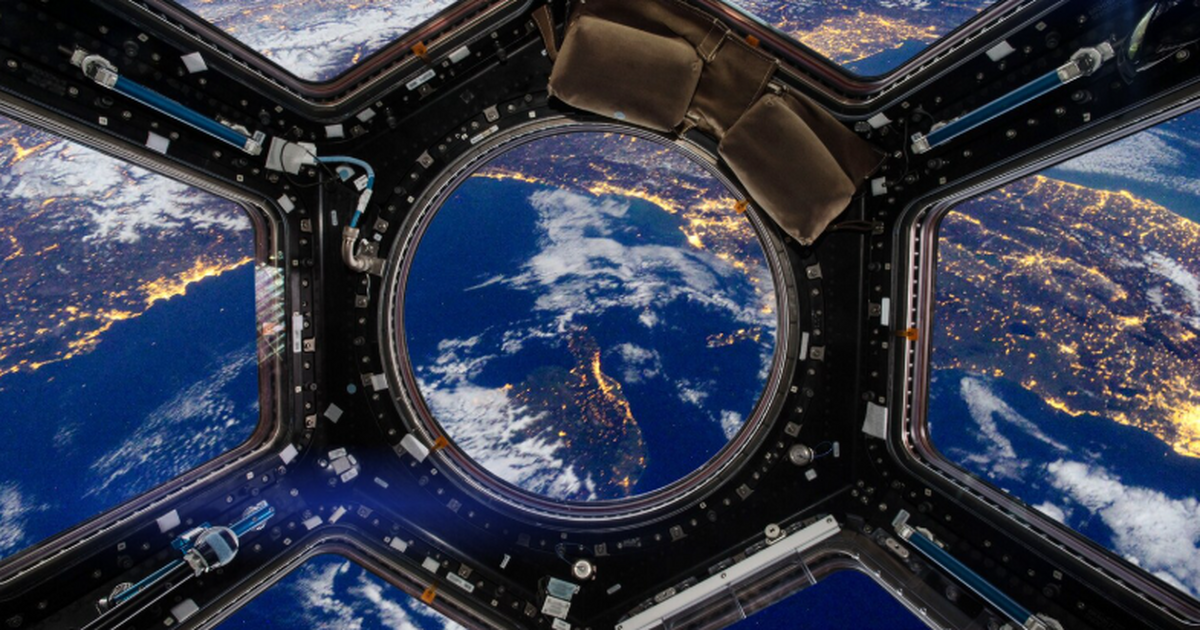 NASA: корабль Orion завершил наблюдение Луны и начал путь к Земле NASA сообщило, что корабль Orion завершил наблю...